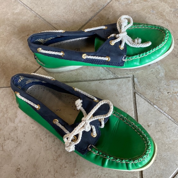 Sperry green and navy preppy shoes - Picture 1 of 6